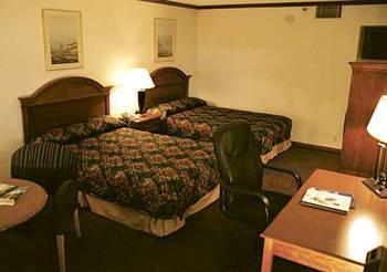 Boulder Outlook Hotel & Suites Room photo